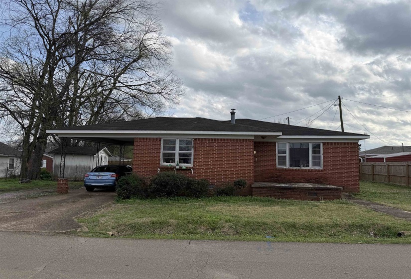 135 CUMBERLAND ST, Savannah, Tennessee 38372, 3 Bedrooms Bedrooms, 6 Rooms Rooms,1 BathroomBathrooms,Residential,For Sale,CUMBERLAND,10216514