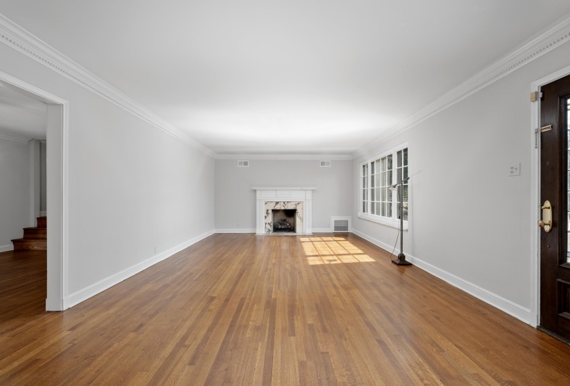 4206 POPLAR AVE, Memphis, Tennessee 38117, 5 Bedroom Bedrooms, 10 Room Rooms,5 BathroomBathrooms,Residential,For Sale,POPLAR,0,10216519