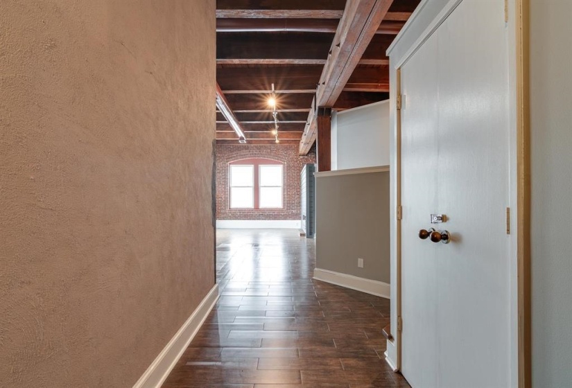 262 WAGNER PL, Memphis, Tennessee 38103, 2 Bedrooms Bedrooms, 5 Rooms Rooms,2 BathroomsBathrooms,Residential,For Sale,WAGNER,10216544