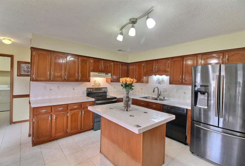 647 WINLAWN DR, Collierville, Tennessee 38017, 4 Bedrooms Bedrooms, 8 Rooms Rooms,2.1 BathroomsBathrooms,Residential,For Sale,WINLAWN,10216576