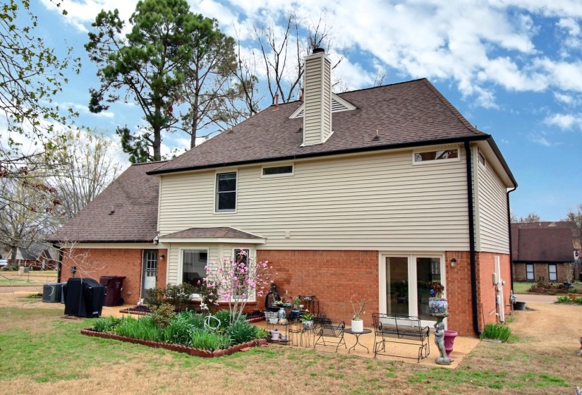 647 WINLAWN DR, Collierville, Tennessee 38017, 4 Bedrooms Bedrooms, 8 Rooms Rooms,2.1 BathroomsBathrooms,Residential,For Sale,WINLAWN,10216576