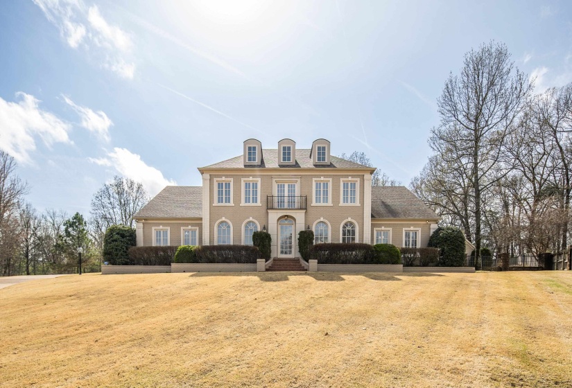 8837 CALKINS HILL CV, Germantown, Tennessee 38139, 6 Bedrooms Bedrooms, 12 Rooms Rooms,6.1 BathroomsBathrooms,Residential,For Sale,CALKINS HILL,10216580