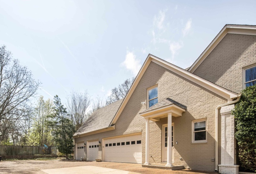 8837 CALKINS HILL CV, Germantown, Tennessee 38139, 6 Bedrooms Bedrooms, 12 Rooms Rooms,6.1 BathroomsBathrooms,Residential,For Sale,CALKINS HILL,10216580