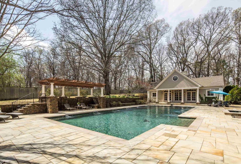 8837 CALKINS HILL CV, Germantown, Tennessee 38139, 6 Bedrooms Bedrooms, 12 Rooms Rooms,6.1 BathroomsBathrooms,Residential,For Sale,CALKINS HILL,10216580