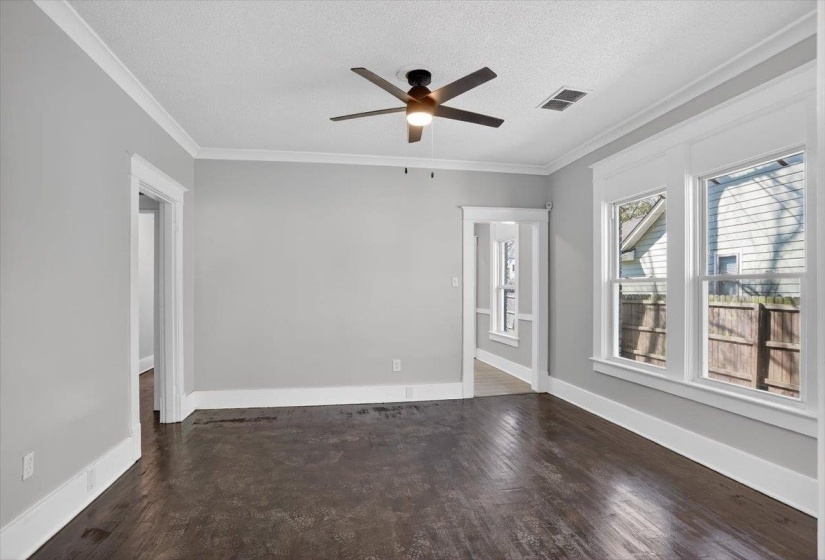 945 FAXON AVE, Memphis, Tennessee 38105, 3 Bedroom Bedrooms, 7 Room Rooms,1.1 BathroomBathrooms,Residential,For Sale,FAXON,0,10216591