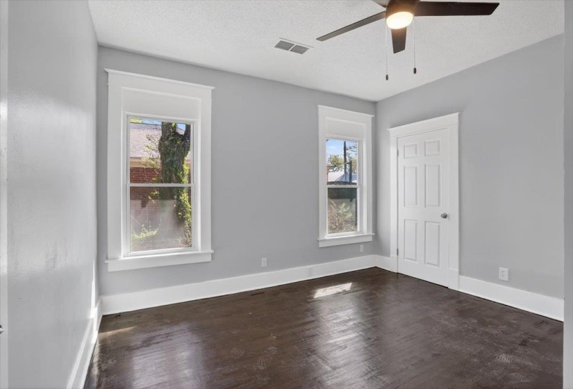 945 FAXON AVE, Memphis, Tennessee 38105, 3 Bedroom Bedrooms, 7 Room Rooms,1.1 BathroomBathrooms,Residential,For Sale,FAXON,0,10216591