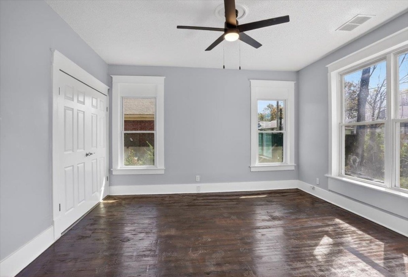 945 FAXON AVE, Memphis, Tennessee 38105, 3 Bedroom Bedrooms, 7 Room Rooms,1.1 BathroomBathrooms,Residential,For Sale,FAXON,0,10216591