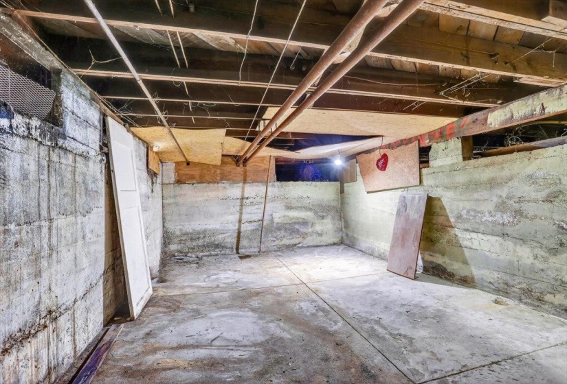 945 FAXON AVE, Memphis, Tennessee 38105, 3 Bedroom Bedrooms, 7 Room Rooms,1.1 BathroomBathrooms,Residential,For Sale,FAXON,0,10216591