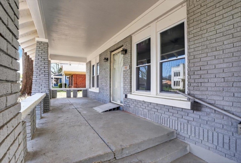 945 FAXON AVE, Memphis, Tennessee 38105, 3 Bedroom Bedrooms, 7 Room Rooms,1.1 BathroomBathrooms,Residential,For Sale,FAXON,0,10216591