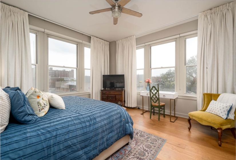 66 MONROE AVE, Memphis, Tennessee 38103, 2 Bedroom Bedrooms, 4 Room Rooms,1.1 BathroomBathrooms,Residential,For Sale,MONROE,0,10216601