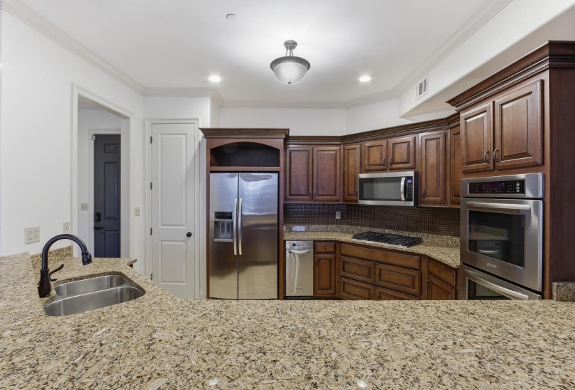 65 PONTOTOC AVE, Memphis, Tennessee 38103, 2 Bedroom Bedrooms, 6 Room Rooms,2.1 BathroomBathrooms,Residential,For Sale,PONTOTOC,0,10216612