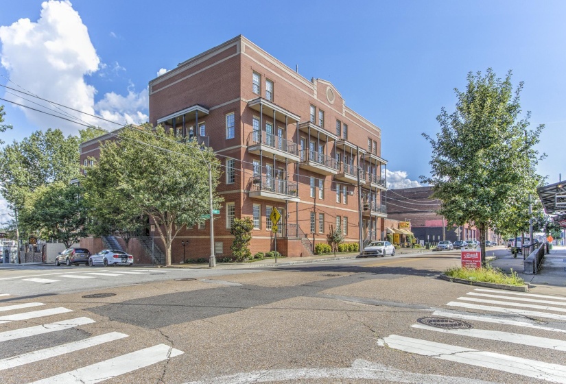 65 PONTOTOC AVE, Memphis, Tennessee 38103, 2 Bedroom Bedrooms, 6 Room Rooms,2.1 BathroomBathrooms,Residential,For Sale,PONTOTOC,0,10216612