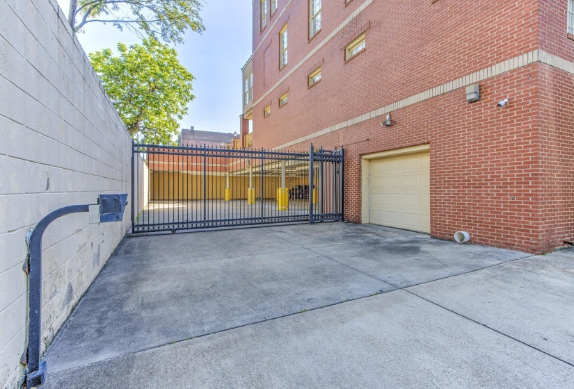 65 PONTOTOC AVE, Memphis, Tennessee 38103, 2 Bedroom Bedrooms, 6 Room Rooms,2.1 BathroomBathrooms,Residential,For Sale,PONTOTOC,0,10216612