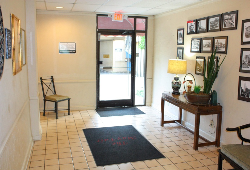 2277 UNION AVE, Memphis, Tennessee 38104, 2 Bedroom Bedrooms, 5 Room Rooms,2 BathroomBathrooms,Residential,For Sale,UNION,0,10216639