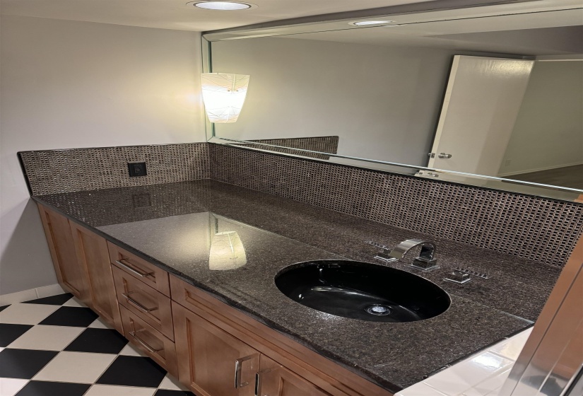 2277 UNION AVE, Memphis, Tennessee 38104, 2 Bedroom Bedrooms, 5 Room Rooms,2 BathroomBathrooms,Residential,For Sale,UNION,0,10216639