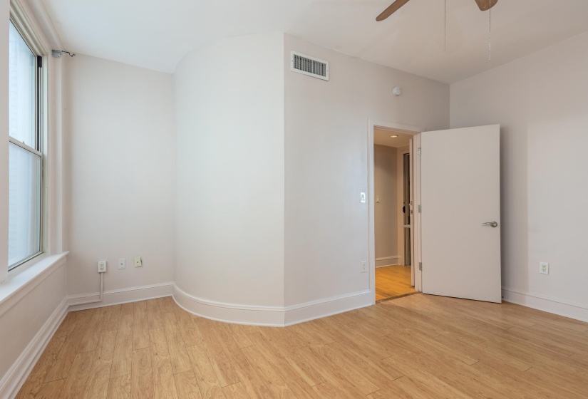 66 MONROE AVE, Memphis, Tennessee 38103, 1 Bedroom Bedrooms, 4 Room Rooms,1 BathroomBathrooms,Residential,For Sale,MONROE,0,10216670