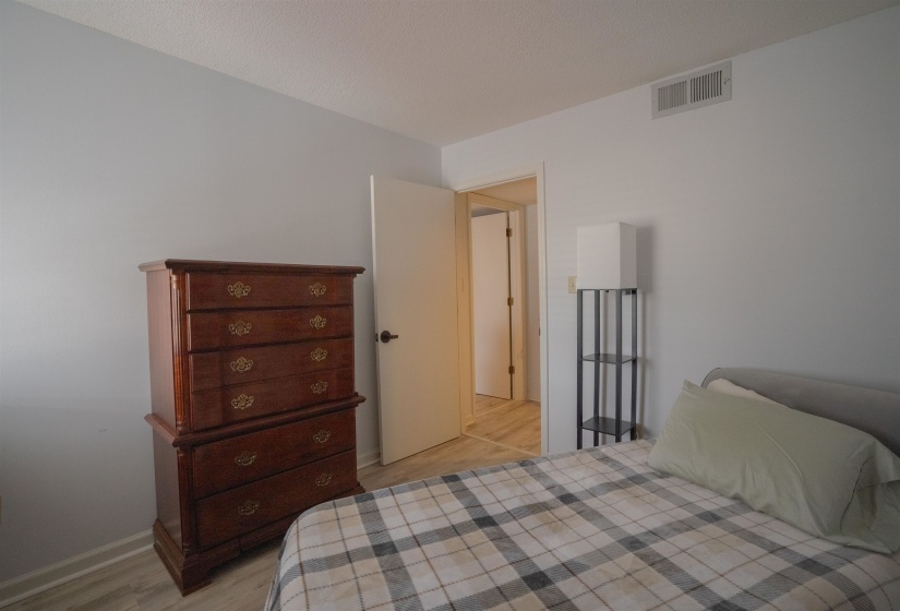 3589 COVINGTON PIKE, Memphis, Tennessee 38128, 2 Bedrooms Bedrooms, 4 Rooms Rooms,2 BathroomsBathrooms,Residential,For Sale,COVINGTON,10216691