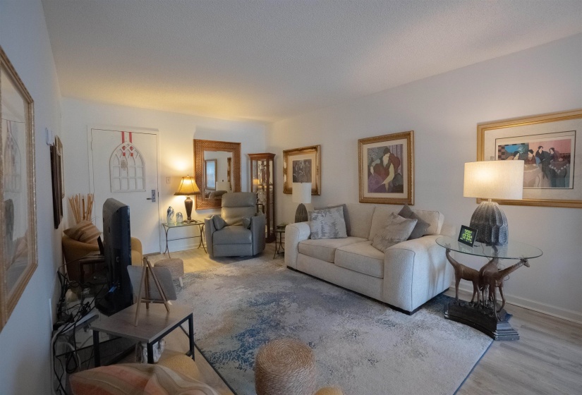 3589 COVINGTON PIKE, Memphis, Tennessee 38128, 2 Bedrooms Bedrooms, 4 Rooms Rooms,2 BathroomsBathrooms,Residential,For Sale,COVINGTON,10216691