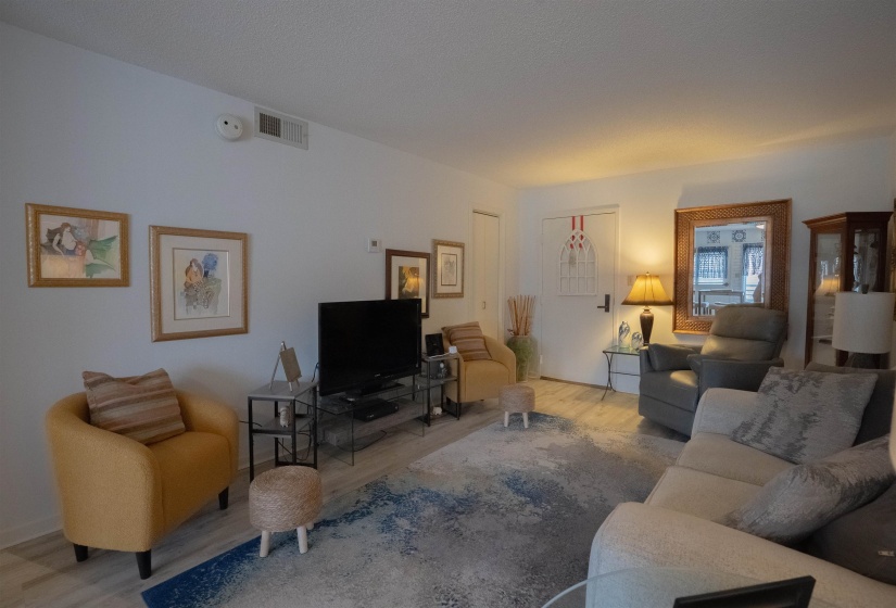 3589 COVINGTON PIKE, Memphis, Tennessee 38128, 2 Bedrooms Bedrooms, 4 Rooms Rooms,2 BathroomsBathrooms,Residential,For Sale,COVINGTON,10216691
