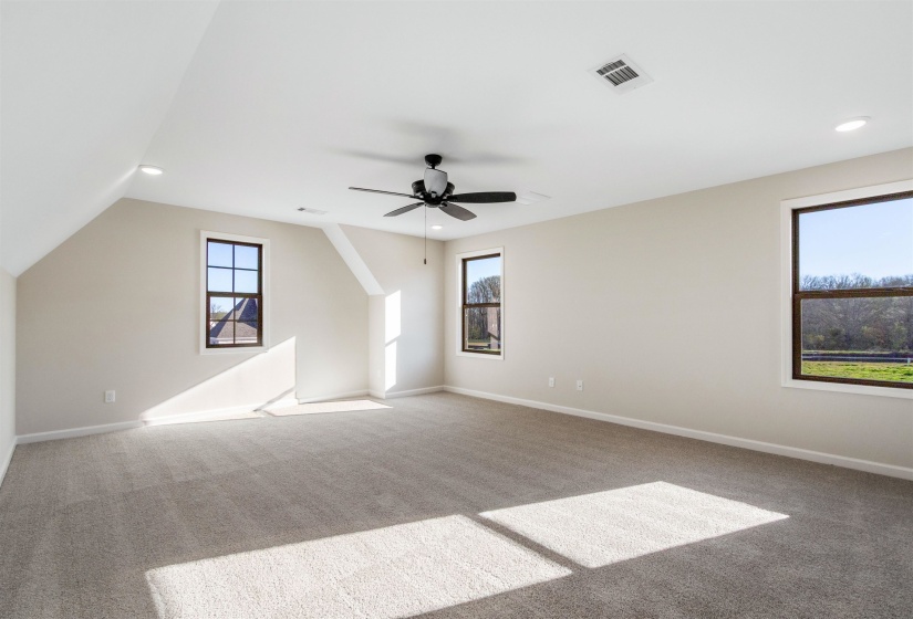 5296 THUNDER BOLT CV, Lakeland, Tennessee 38002, 4 Bedroom Bedrooms, 12 Room Rooms,3.1 BathroomBathrooms,Residential,For Sale,THUNDER BOLT,0,10216716