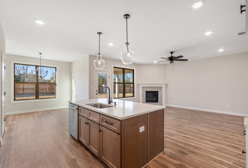 5296 THUNDER BOLT CV, Lakeland, Tennessee 38002, 4 Bedroom Bedrooms, 12 Room Rooms,3.1 BathroomBathrooms,Residential,For Sale,THUNDER BOLT,0,10216716