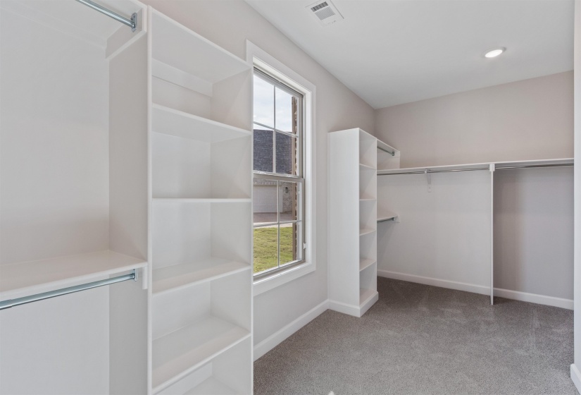 5301 THUNDER BOLT CV, Lakeland, Tennessee 38002, 4 Bedroom Bedrooms, 11 Room Rooms,3 BathroomBathrooms,Residential,For Sale,THUNDER BOLT,0,10216720