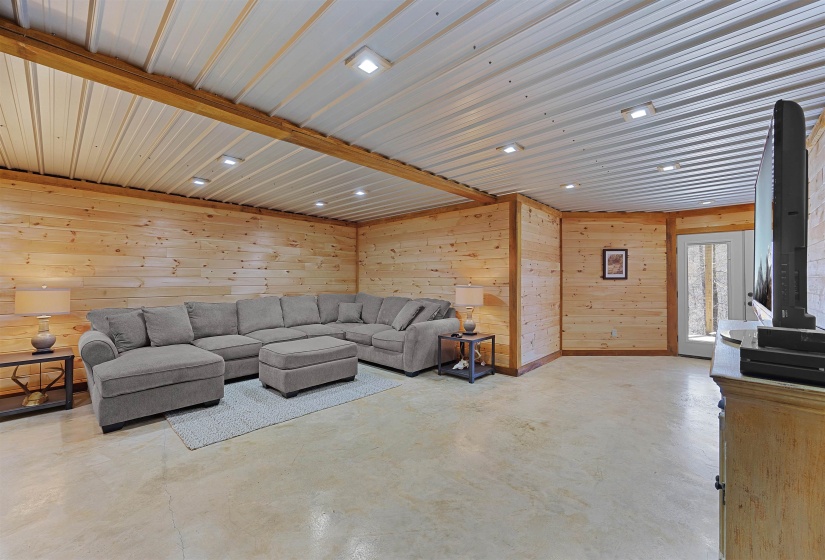 3 SANDY CREEK LN, Counce, Tennessee 38326, 3 Bedroom Bedrooms, 10 Room Rooms,3 BathroomBathrooms,Residential,For Sale,SANDY CREEK,0,10216723