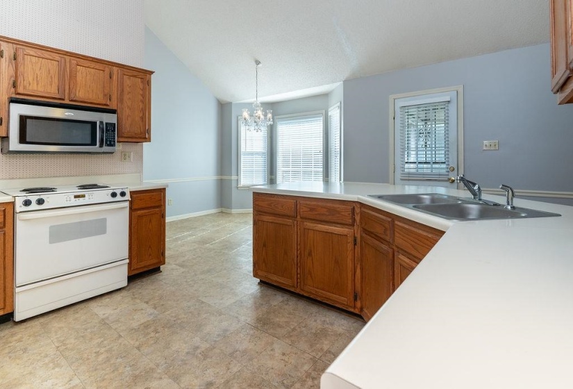 6895 TIFFANY OAKS CV, Bartlett, Tennessee 38135, 3 Bedrooms Bedrooms, 6 Rooms Rooms,2 BathroomsBathrooms,Residential,For Sale,TIFFANY OAKS,10216770