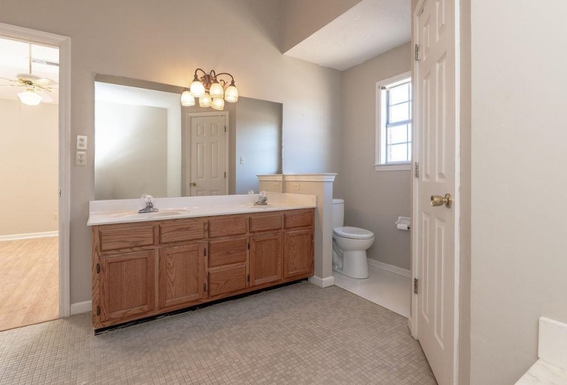 6895 TIFFANY OAKS CV, Bartlett, Tennessee 38135, 3 Bedrooms Bedrooms, 6 Rooms Rooms,2 BathroomsBathrooms,Residential,For Sale,TIFFANY OAKS,10216770