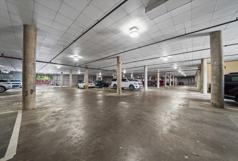 648 RIVERSIDE DR, Memphis, Tennessee 38103, 2 Bedrooms Bedrooms, 4 Rooms Rooms,2 BathroomsBathrooms,Residential,For Sale,RIVERSIDE,10216808