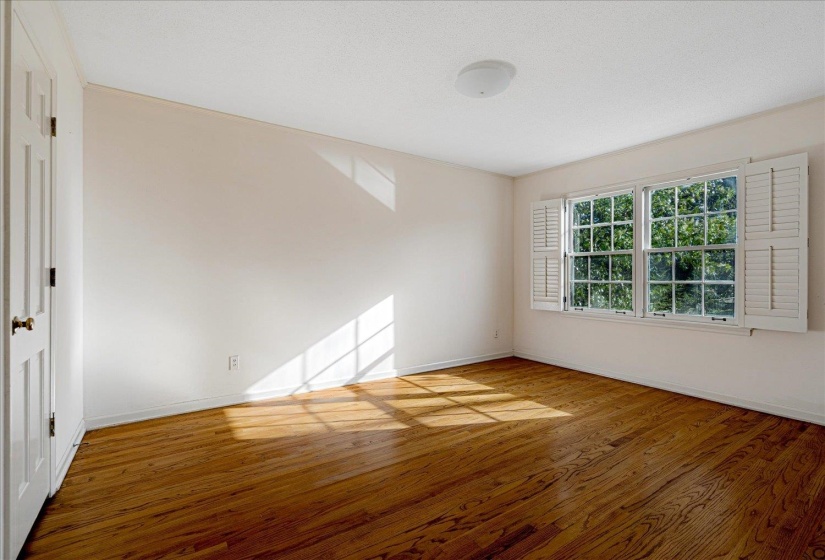 130 GREENBRIAR DR, Memphis, Tennessee 38117, 4 Bedroom Bedrooms, 8 Room Rooms,2.1 BathroomBathrooms,Residential,For Sale,GREENBRIAR,0,10216817