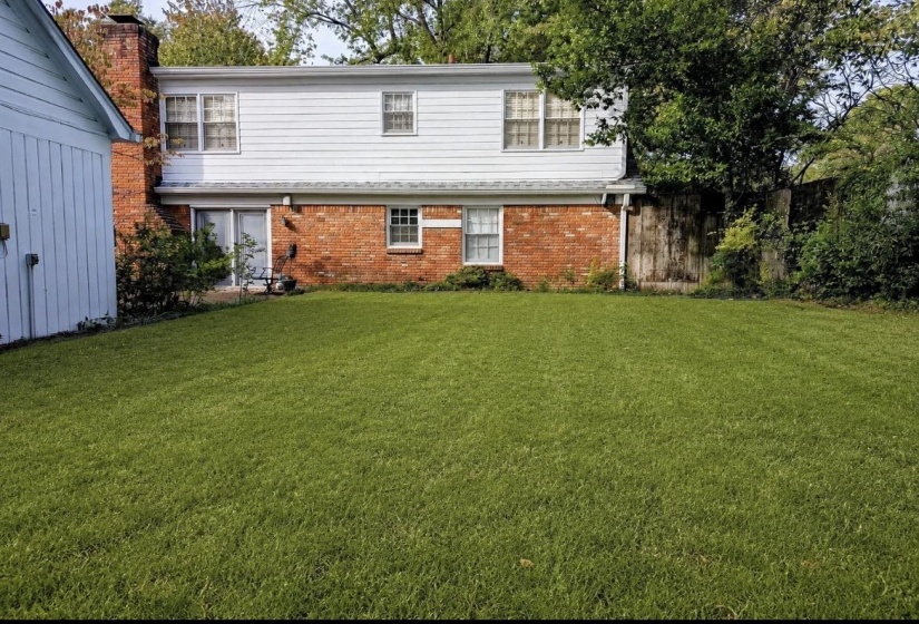 130 GREENBRIAR DR, Memphis, Tennessee 38117, 4 Bedroom Bedrooms, 8 Room Rooms,2.1 BathroomBathrooms,Residential,For Sale,GREENBRIAR,0,10216817