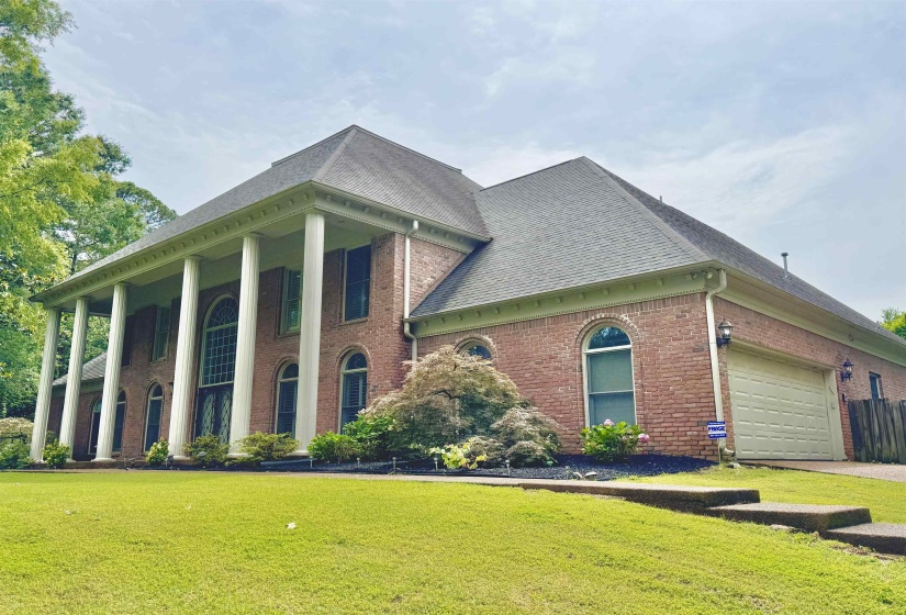 415 YATES RD, Memphis, Tennessee 38120, 5 Bedroom Bedrooms, 11 Room Rooms,4.2 BathroomBathrooms,Rental Properties,For Sale,YATES,0,10216876