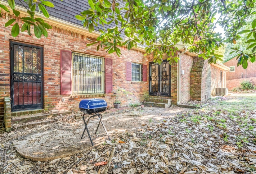 2044 POMONA AVE, Memphis, Tennessee 38116, 4 Bedrooms Bedrooms, 9 Rooms Rooms,2.1 BathroomsBathrooms,Residential,For Sale,POMONA,10216842