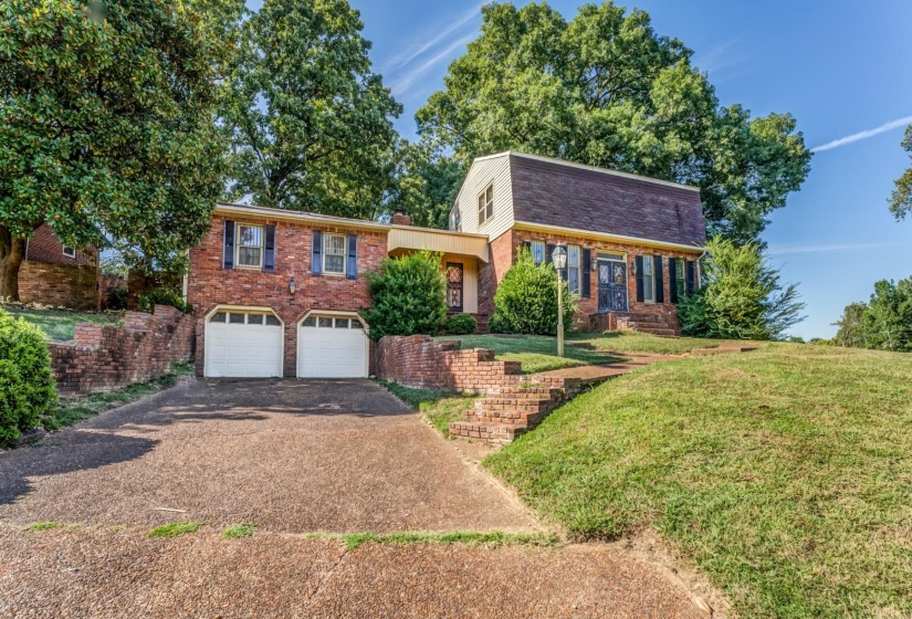 2044 POMONA AVE, Memphis, Tennessee 38116, 4 Bedrooms Bedrooms, 9 Rooms Rooms,2.1 BathroomsBathrooms,Residential,For Sale,POMONA,10216842