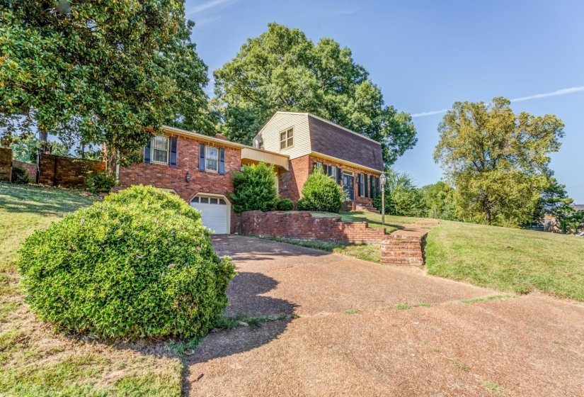2044 POMONA AVE, Memphis, Tennessee 38116, 4 Bedrooms Bedrooms, 9 Rooms Rooms,2.1 BathroomsBathrooms,Residential,For Sale,POMONA,10216842