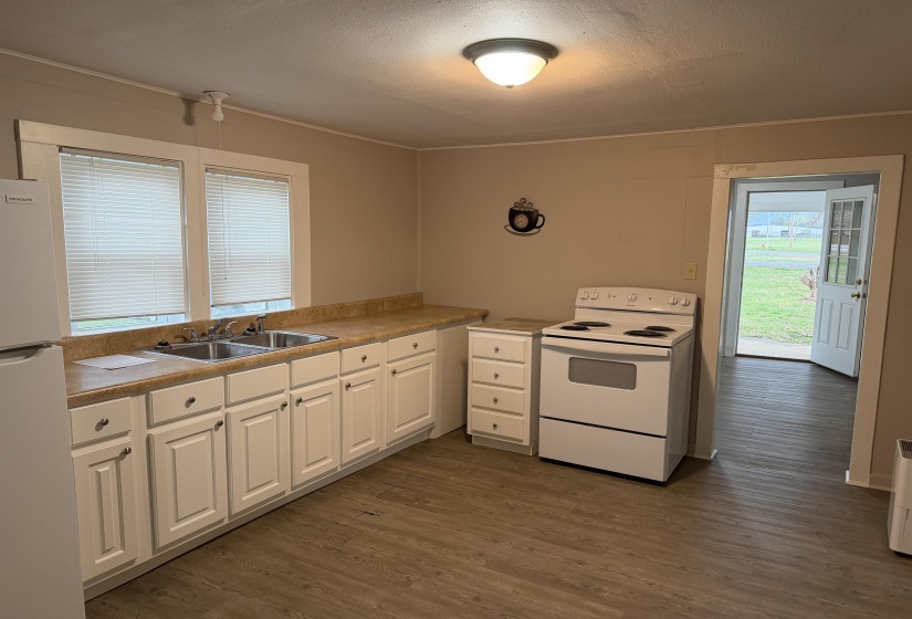 680 PATTERSON RD, Savannah, Tennessee 38372, 1 Bedroom Bedrooms, 5 Rooms Rooms,1 BathroomBathrooms,Residential,For Sale,PATTERSON,10216851