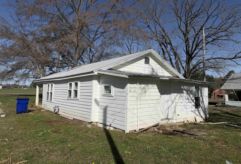 680 PATTERSON RD, Savannah, Tennessee 38372, 1 Bedroom Bedrooms, 5 Rooms Rooms,1 BathroomBathrooms,Residential,For Sale,PATTERSON,10216851