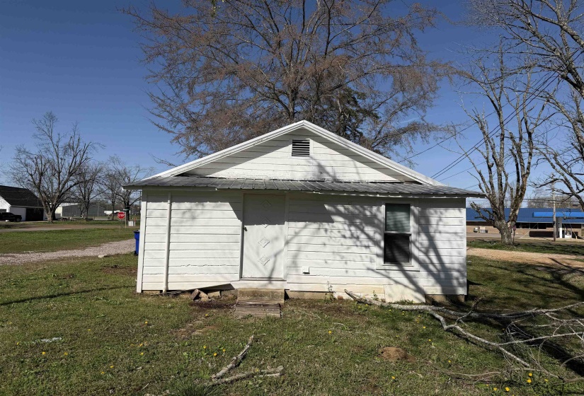 680 PATTERSON RD, Savannah, Tennessee 38372, 1 Bedroom Bedrooms, 5 Rooms Rooms,1 BathroomBathrooms,Residential,For Sale,PATTERSON,10216851