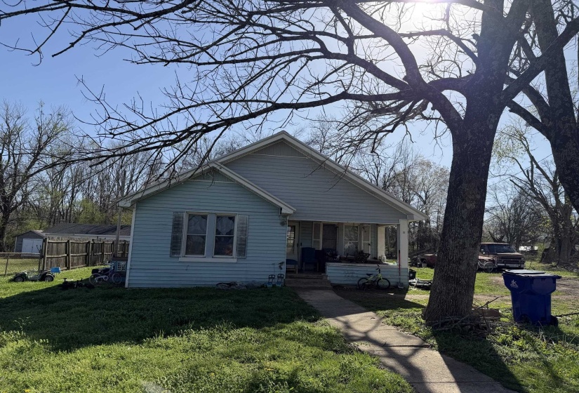 690 PATTERSON RD, Savannah, Tennessee 38372, 3 Bedrooms Bedrooms, 7 Rooms Rooms,1 BathroomBathrooms,Residential,For Sale,PATTERSON,10216878