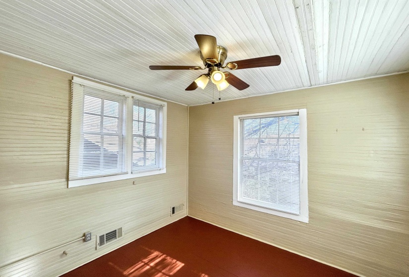2023 YOUNG AVE, Memphis, Tennessee 38104, 4 Bedrooms Bedrooms, ,3 BathroomsBathrooms,Residential,For Sale,YOUNG,10216950