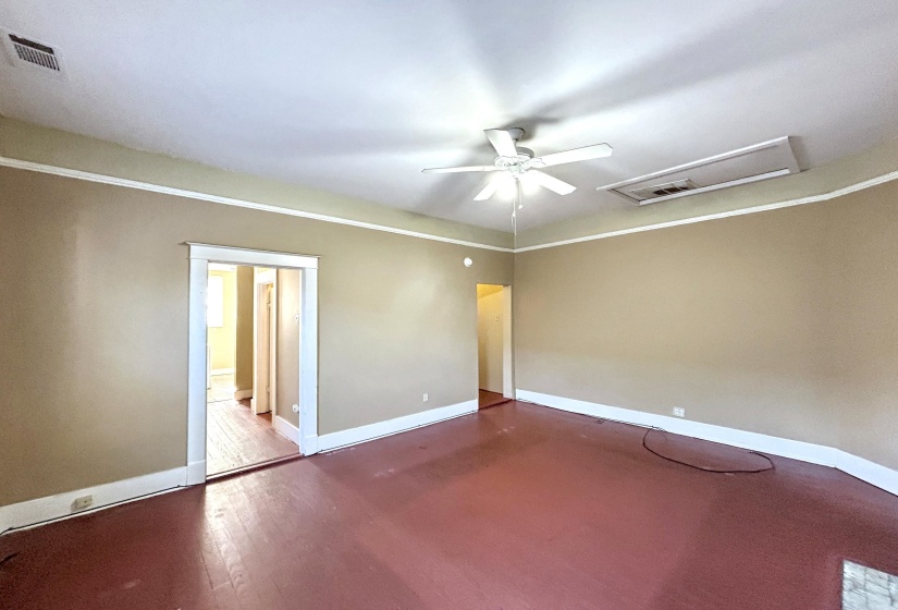 2023 YOUNG AVE, Memphis, Tennessee 38104, 4 Bedrooms Bedrooms, ,3 BathroomsBathrooms,Residential,For Sale,YOUNG,10216950