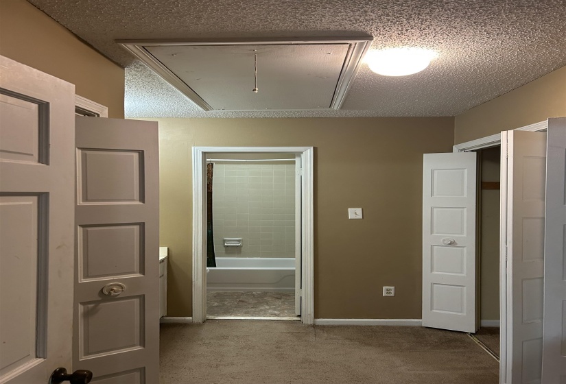 3647 NORTHCLIFFE DR, Memphis, Tennessee 38128, 2 Bedroom Bedrooms, 6 Room Rooms,2.1 BathroomBathrooms,Residential,For Sale,NORTHCLIFFE,0,10216956