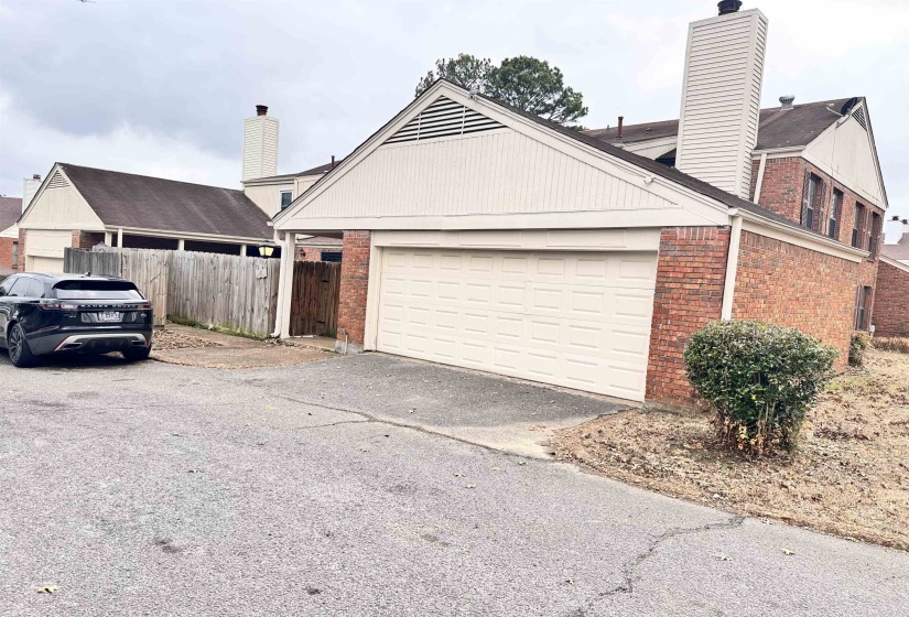 3647 NORTHCLIFFE DR, Memphis, Tennessee 38128, 2 Bedroom Bedrooms, 6 Room Rooms,2.1 BathroomBathrooms,Residential,For Sale,NORTHCLIFFE,0,10216956