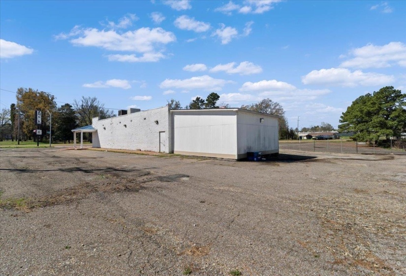 3880 LAMAR AVE, Memphis, Tennessee 38118, 0 , 0 ,0,Commercial/industrial,For Sale,LAMAR,0,10217006