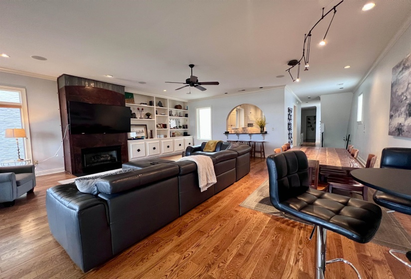 481 TENNESSEE ST, Memphis, Tennessee 38103, 4 Bedroom Bedrooms, 7 Room Rooms,3.2 BathroomBathrooms,Residential,For Sale,TENNESSEE,0,10216994