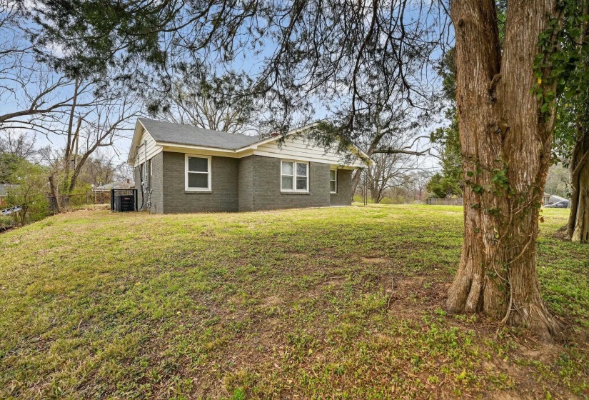 1456 ROLLING HILLS DR, Memphis, Tennessee 38127, 3 Bedrooms Bedrooms, 6 Rooms Rooms,1 BathroomBathrooms,Residential,For Sale,ROLLING HILLS,10216972