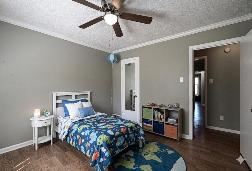 5585 MILFORD RD, Memphis, Tennessee 38120, 4 Bedrooms Bedrooms, 9 Rooms Rooms,2 BathroomsBathrooms,Residential,For Sale,MILFORD,10216976