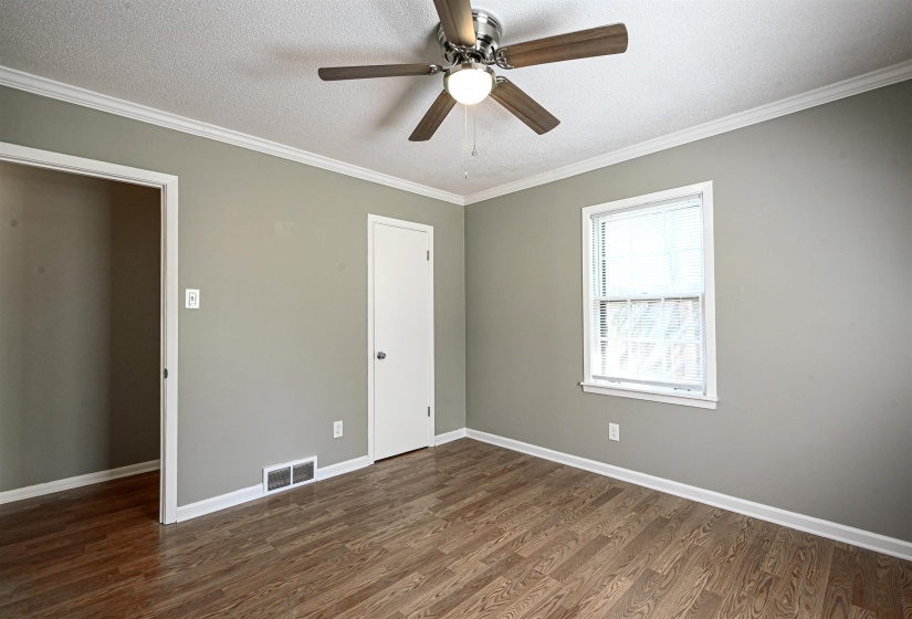 5585 MILFORD RD, Memphis, Tennessee 38120, 4 Bedrooms Bedrooms, 9 Rooms Rooms,2 BathroomsBathrooms,Residential,For Sale,MILFORD,10216976
