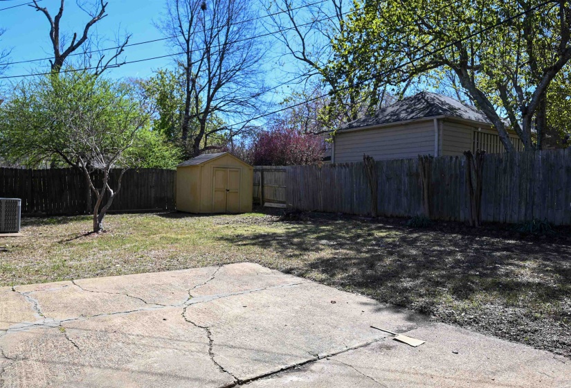 5585 MILFORD RD, Memphis, Tennessee 38120, 4 Bedrooms Bedrooms, 9 Rooms Rooms,2 BathroomsBathrooms,Residential,For Sale,MILFORD,10216976